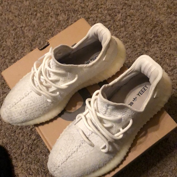 100% Authentic Yeezy Boost 350 V2 White - Picture 3 of 6
